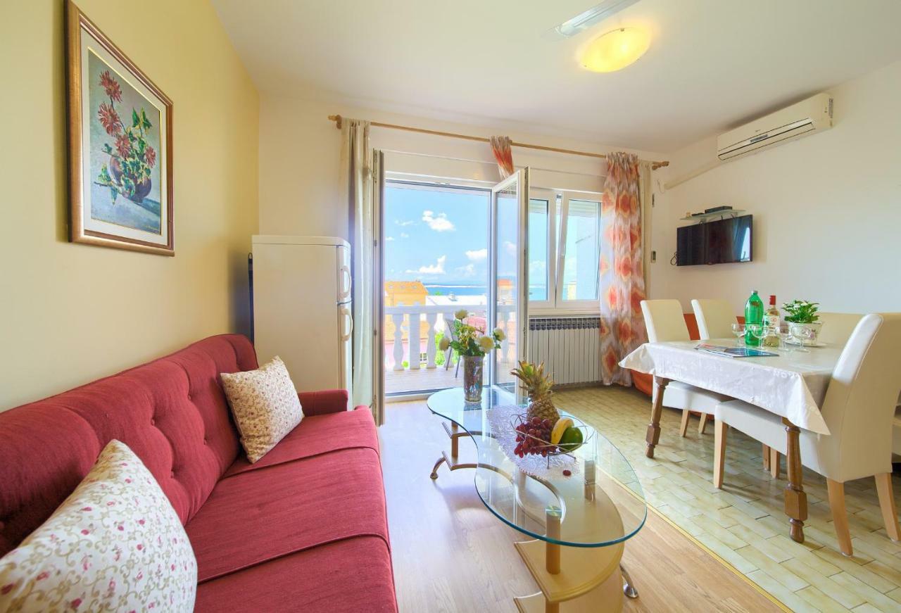 Family Apartments Vesna- 100 M Beach -Center Crikvenica Exterior foto